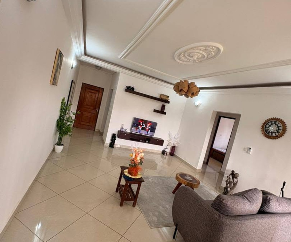 Appartement meublé à louer à Omnisport, Yaoundé