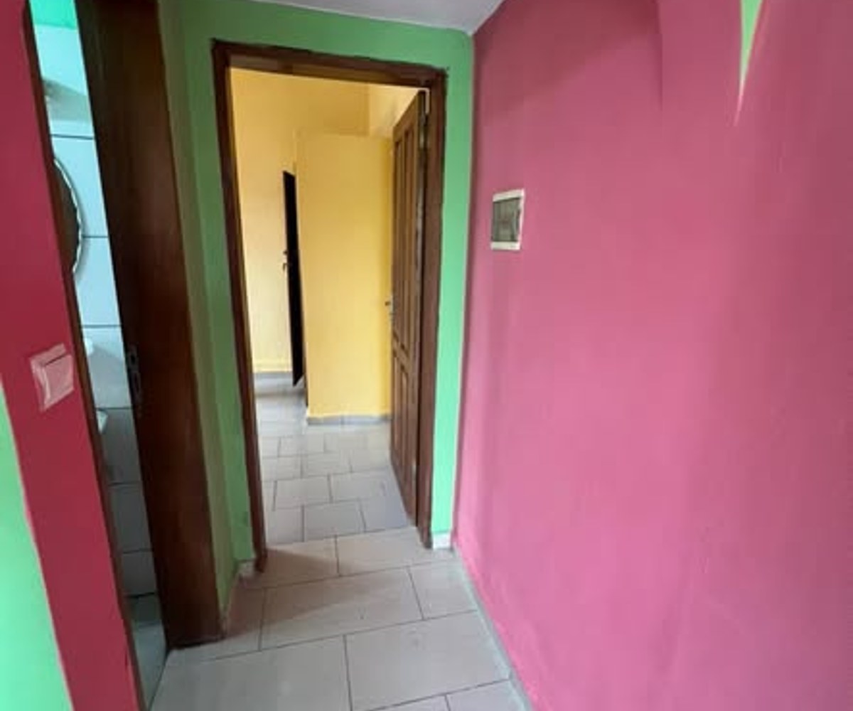 Studio moderne à louer à Biyem-Assi Tamtam