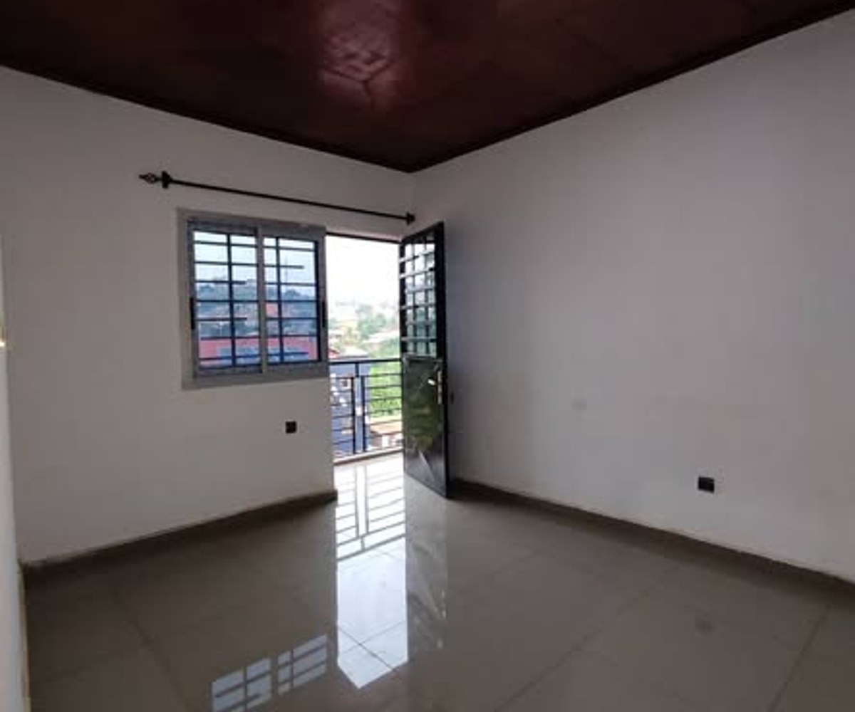 Studio moderne à Biyem-Assi (Jouvence)