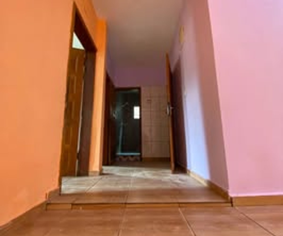 Vaste appartement moderne à louer à Japoma