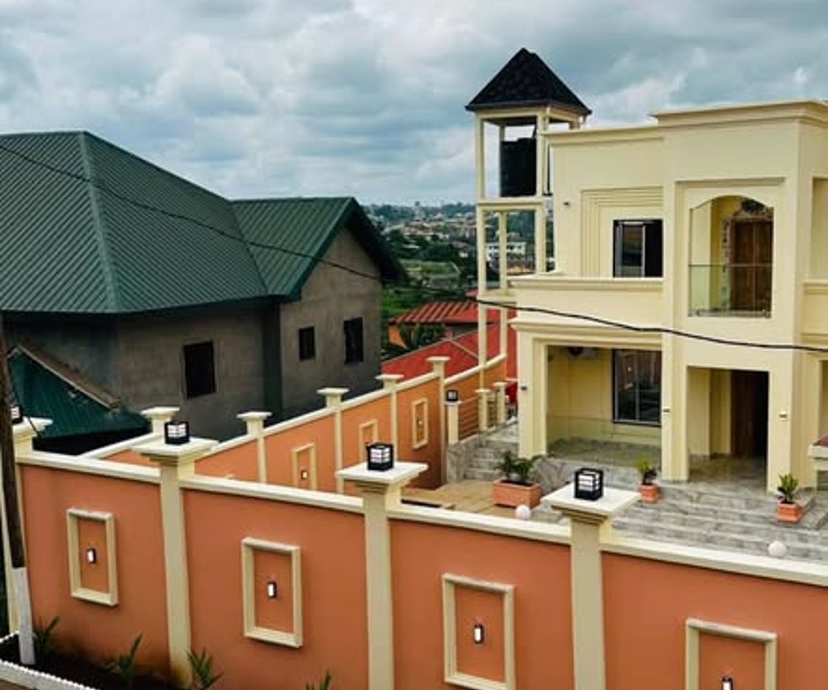 Duplex ultra haut standing avec piscine à Odza - Yaoundé