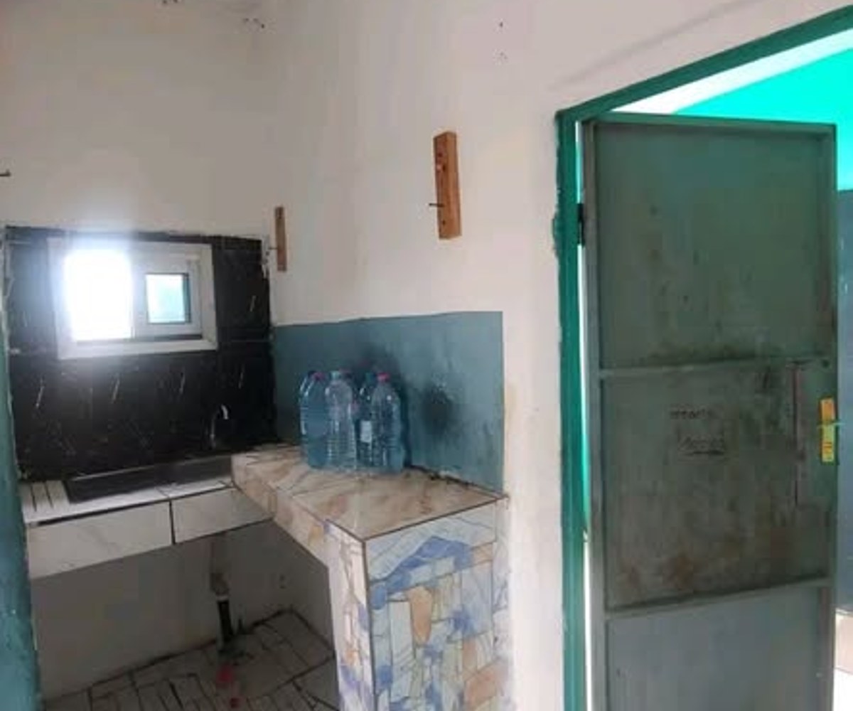 Chambre moderne 35k - Logpom Gabon Bar