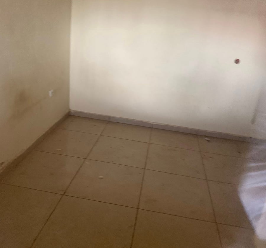 Appartement très spacieux 2 chambres 1 douche en nkoanbang chateau