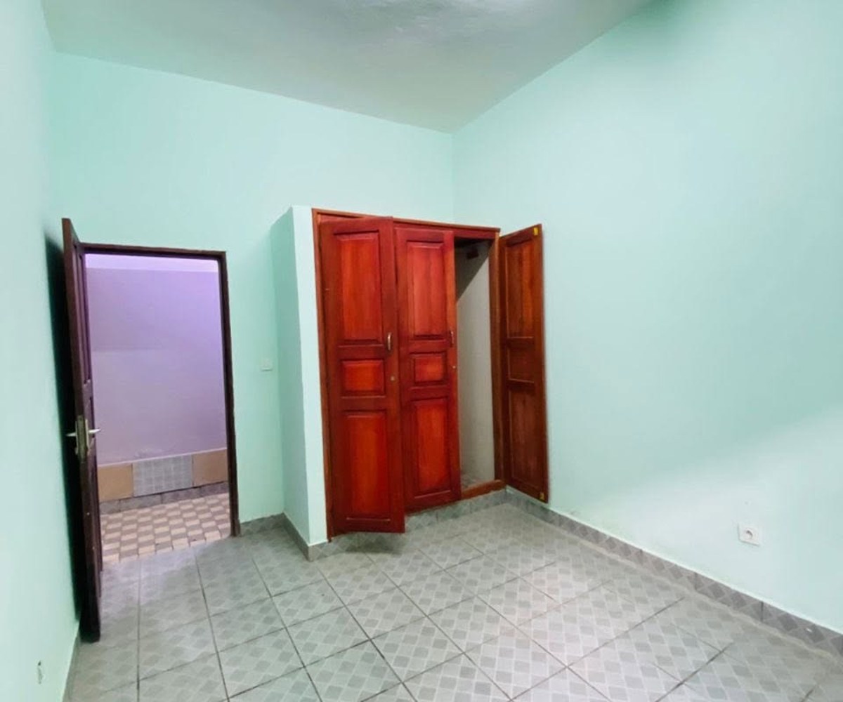 Appartement 3 chambres Logbessou