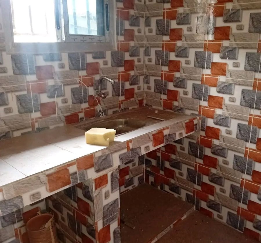 Chambre moderne à louer - Carrefour Bassong