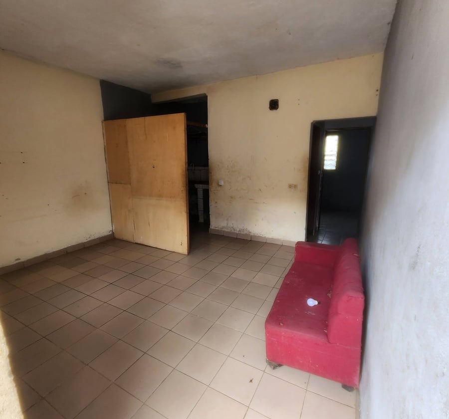 Studio moderne à Ndogbong, Douala