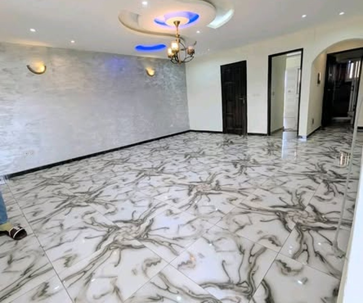 Appartement ultra moderne à Titi Garage