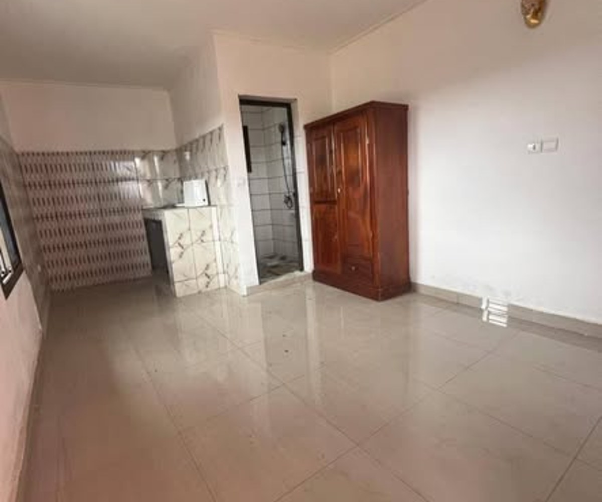 Chambre à louer à Logbessou