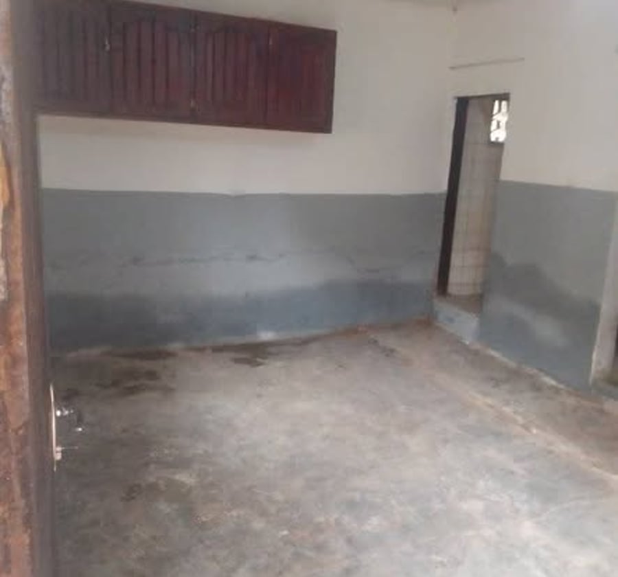 Grande chambre moderne à Ekie - 30 000 FCFA/mois