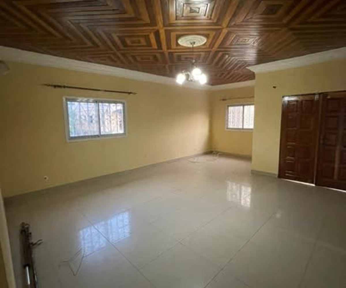2 vastes appartements modernes à Yassa