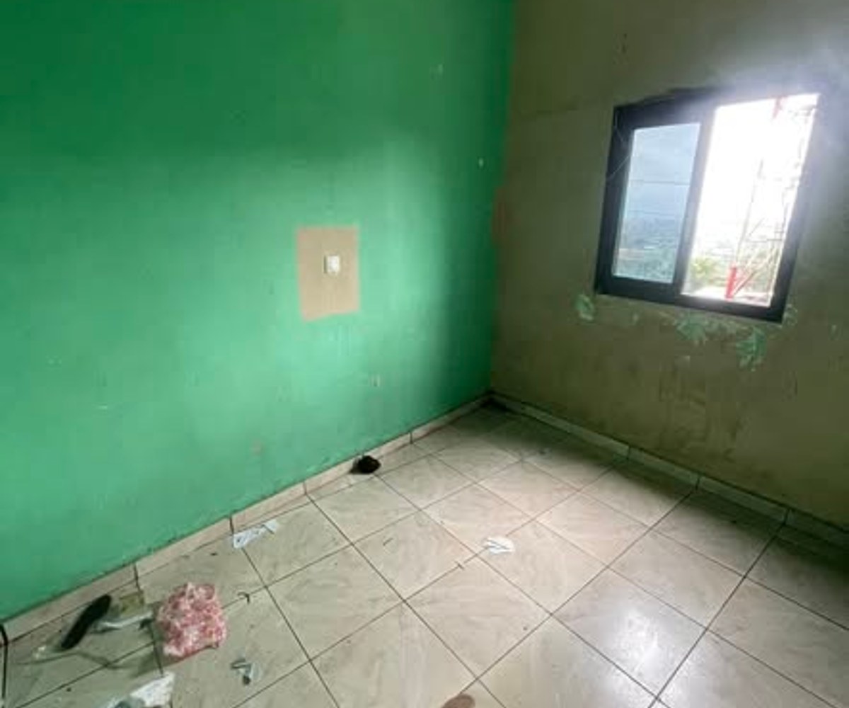 Studio moderne 4 pièces à louer à Ari Village, Douala