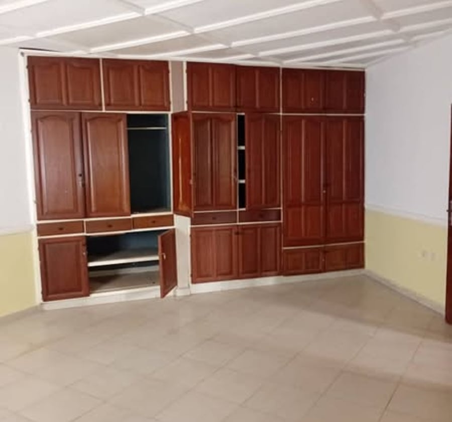 Duplex à louer à Yaoundé Nkolfoulou