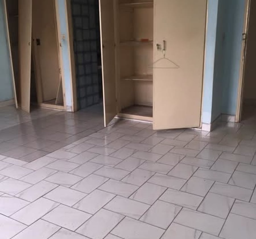 Villa 4 chambres à louer - Bastos, Yaoundé