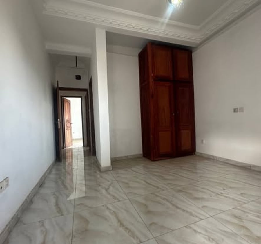 Appartement moderne haut standing à PK13 Douala