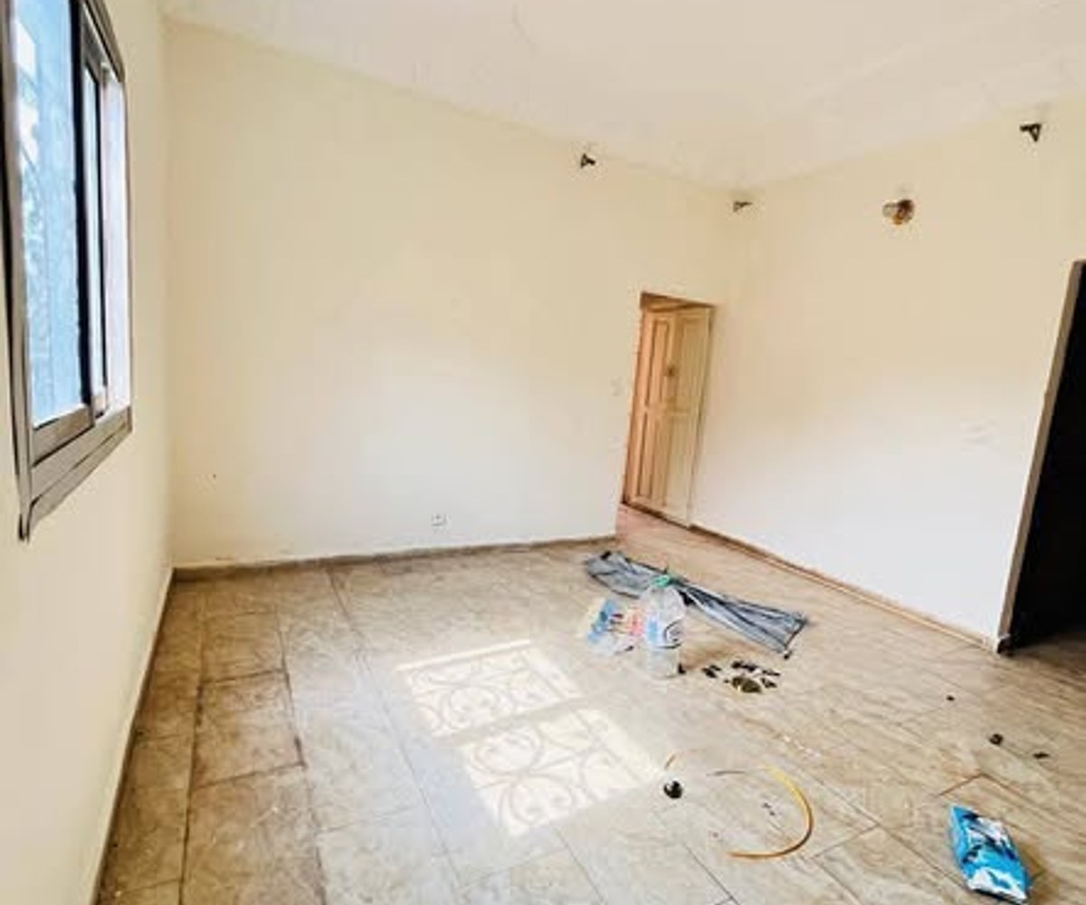 Studio moderne à louer à Efoulan (Columbia)