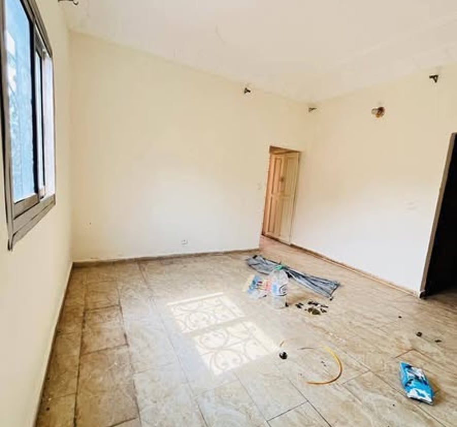 Studio moderne à louer à Efoulan (Columbia)