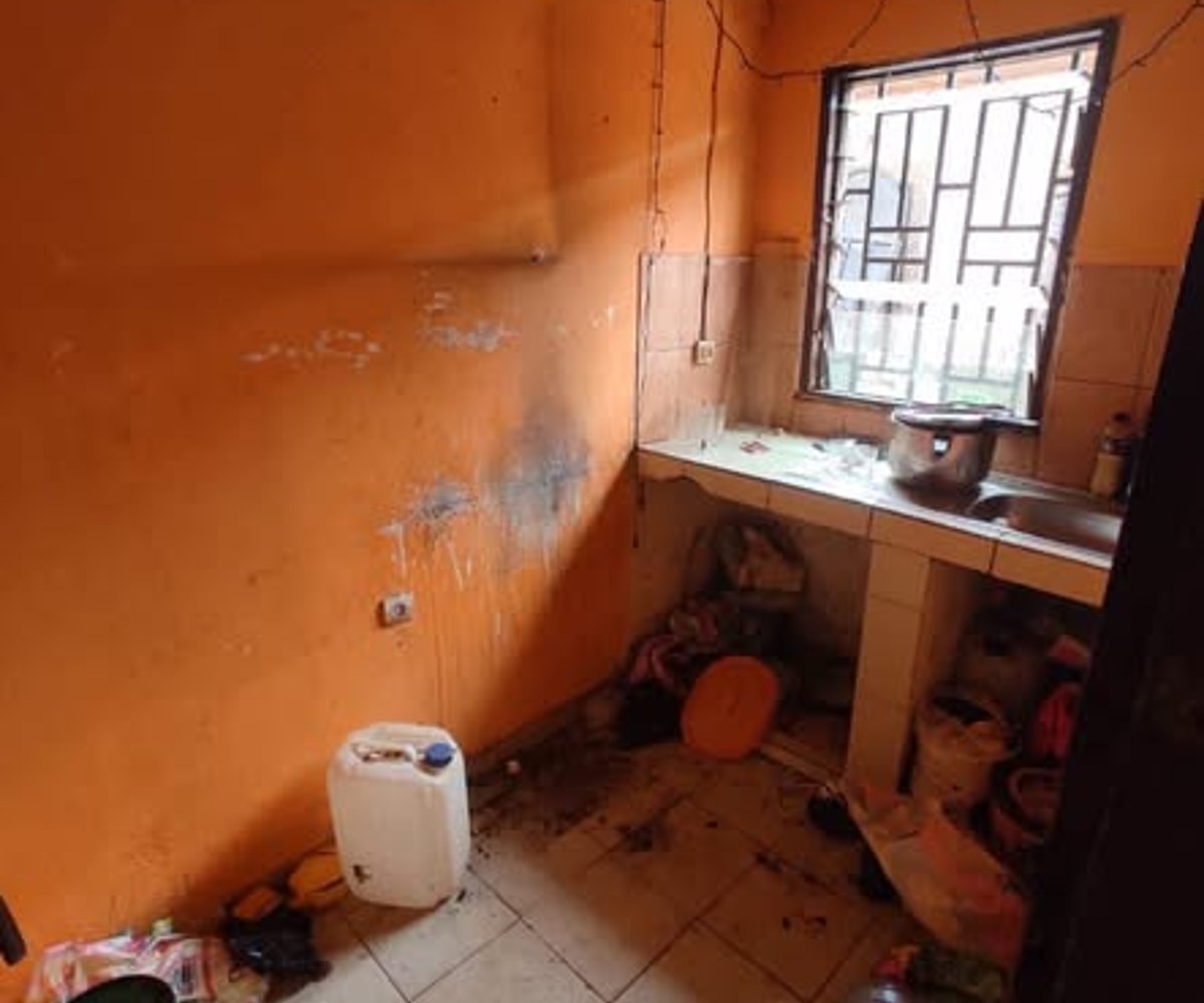 Appartement 2 chambres à louer à Awae Escalier, Yaoundé