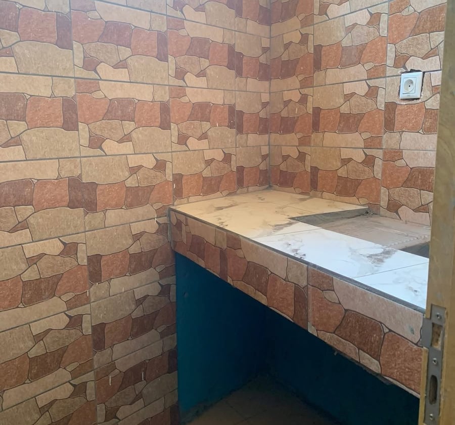 Appartement très spacieux 2 chambres 1 douche en nkoanbang chateau