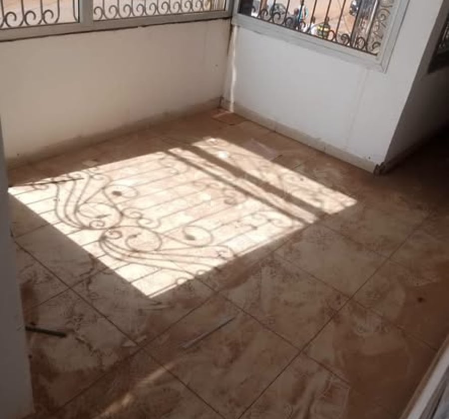 Boutique à louer - Odza, Yaoundé