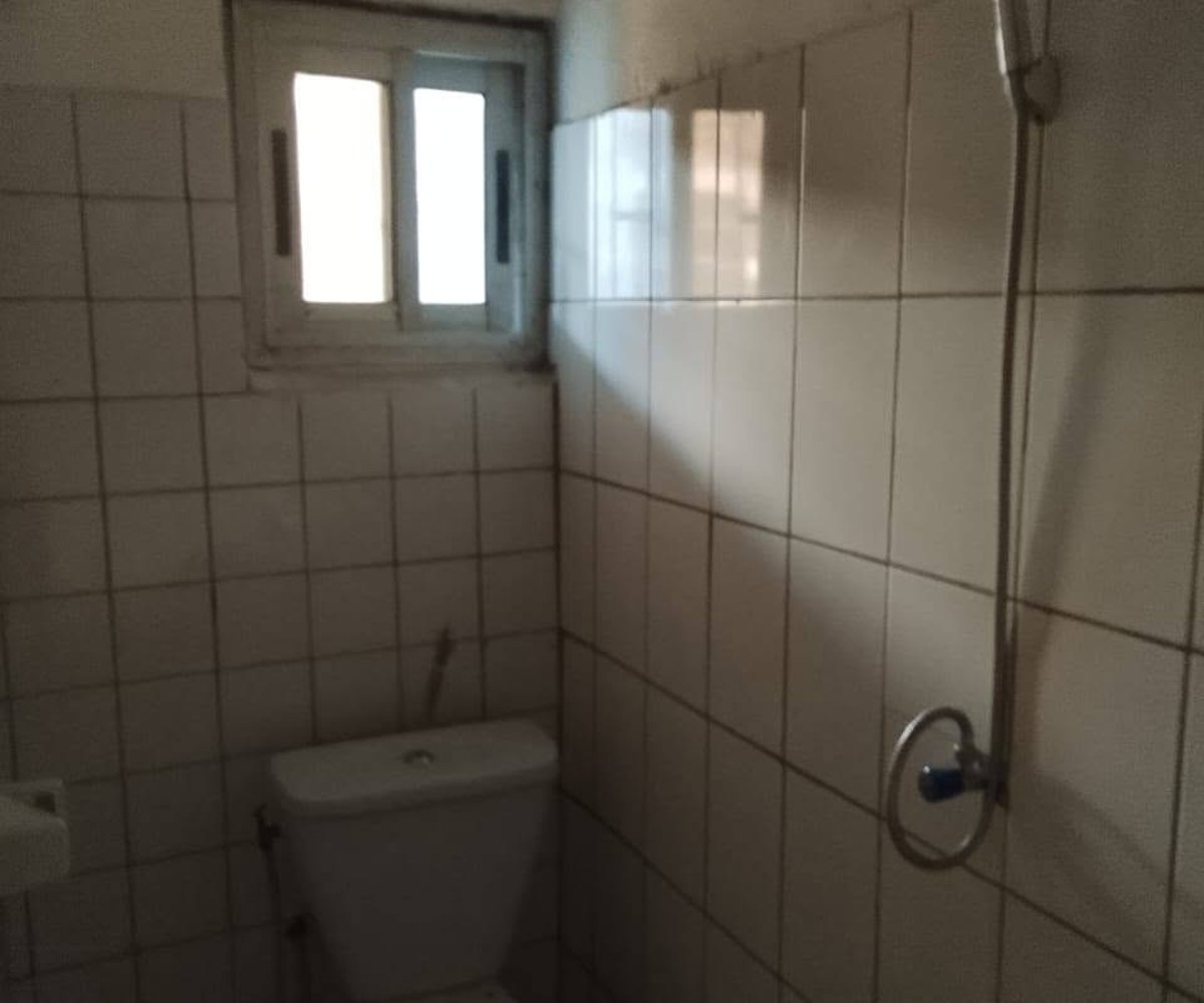 Joli studio moderne à louer à Logbaba