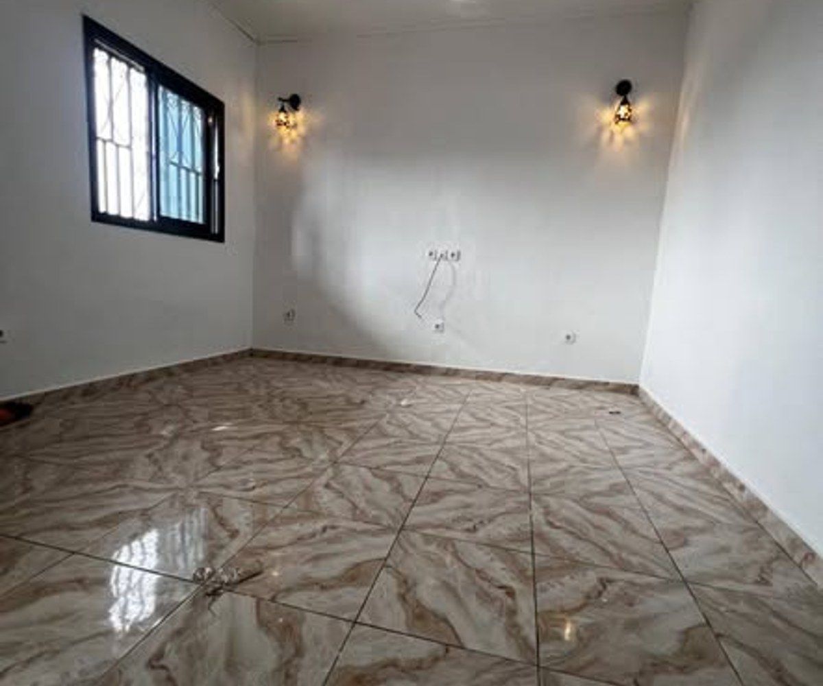 Studio à louer à Logpom (150f de Bassong)