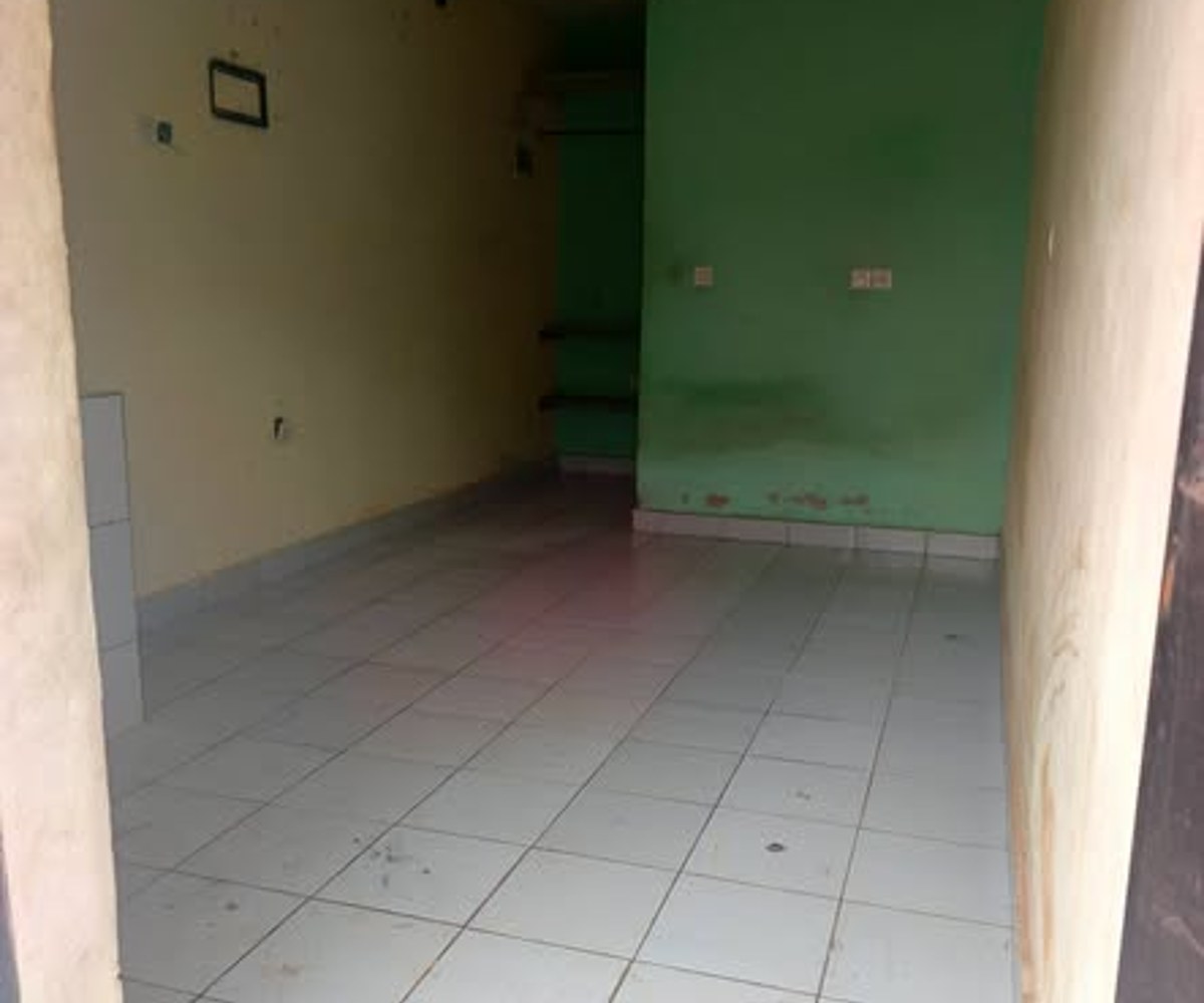 Chambre moderne à louer à Tsinga Village