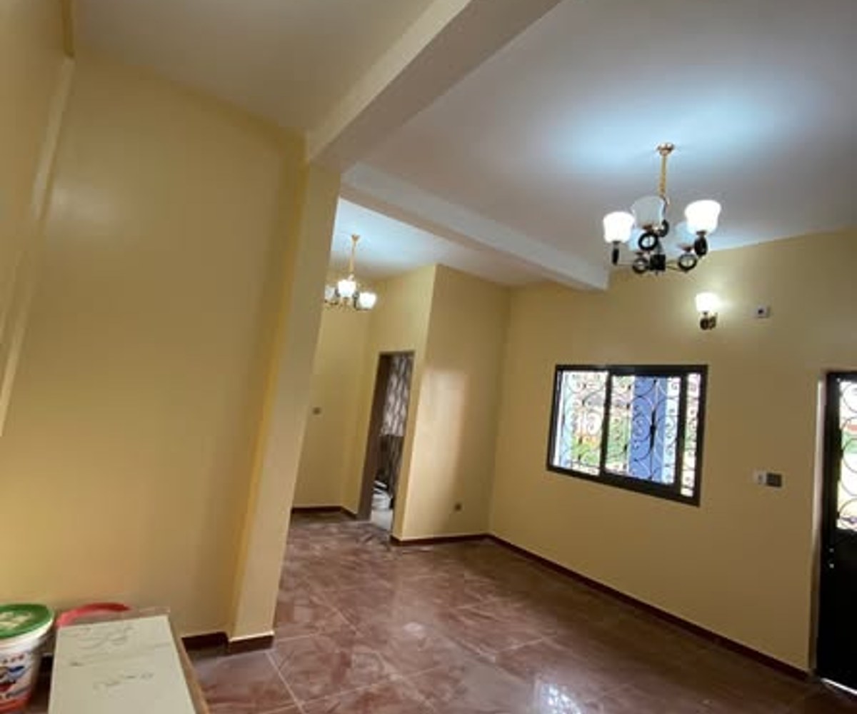Appartement 2 chambres neuf à Emana - 110 000 XAF/mois