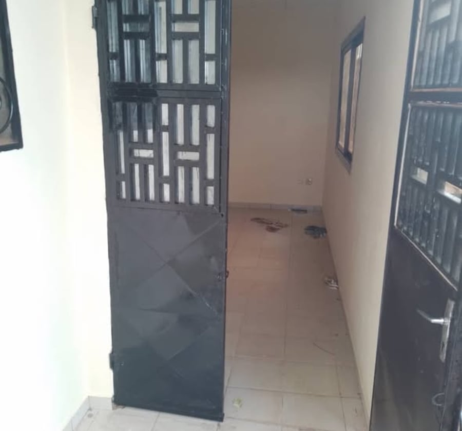 Appartement moderne à louer à Nkolmesseng - 70 000 XAF