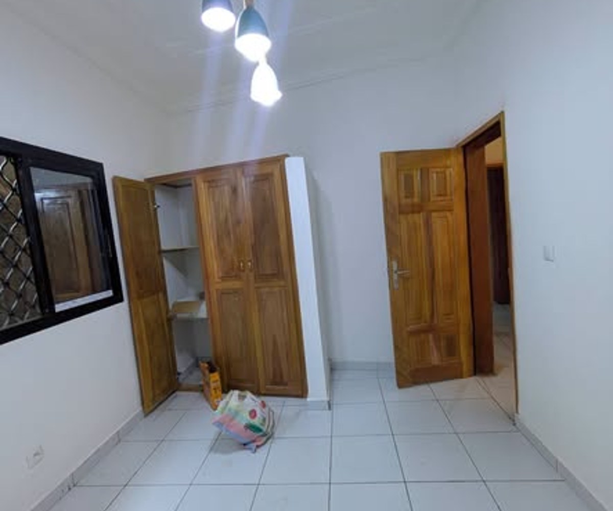 Vaste studio haut standing à Logbessou