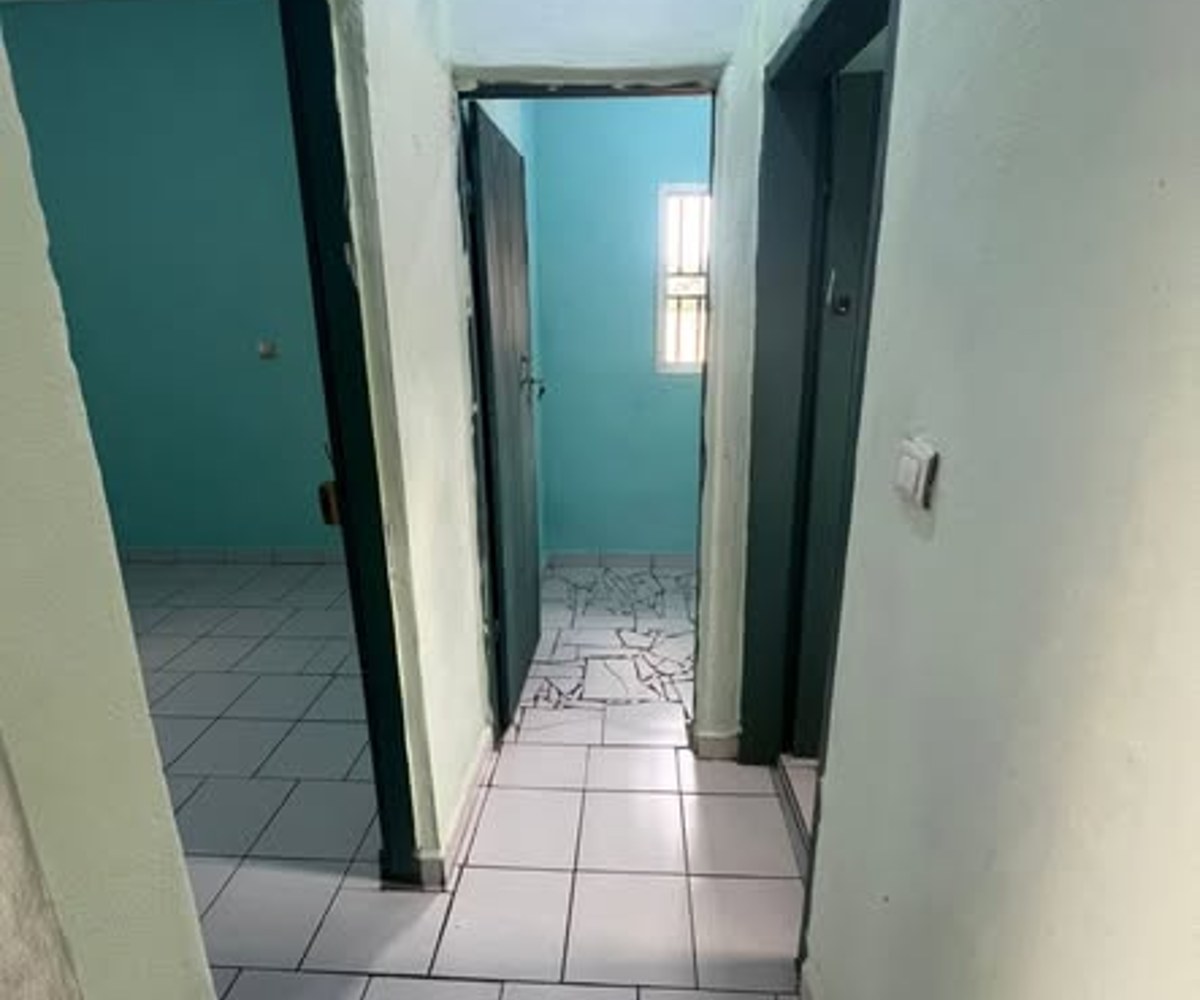 Studio moderne dans la barrière - TKC, Yaoundé
