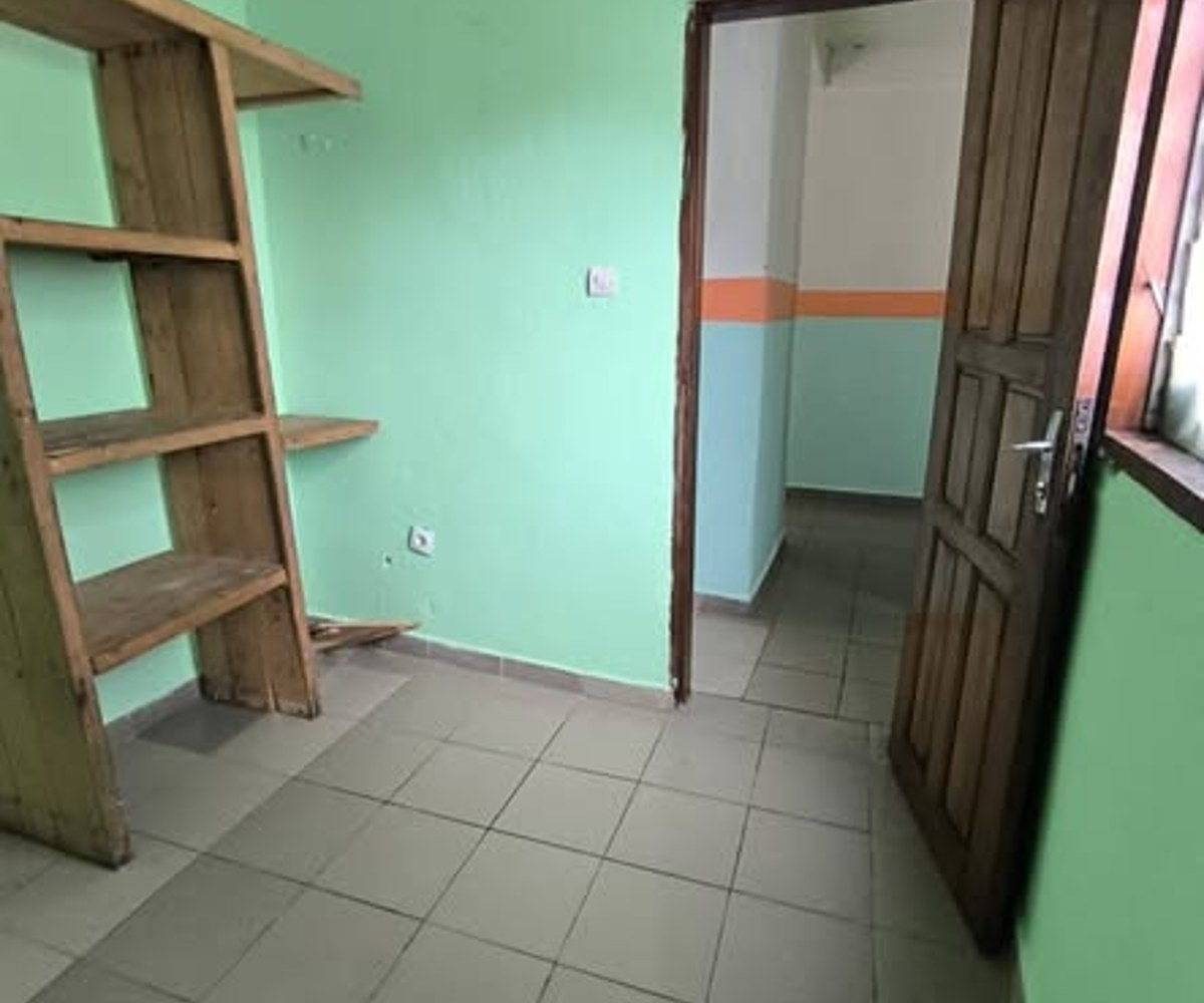Appartement 2 chambres à louer - Carrefour Conquête, Akwa