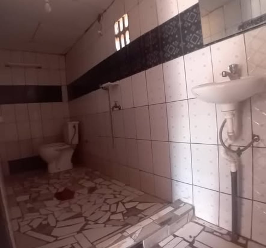 Vaste chambre moderne à Bépanda Omnisports