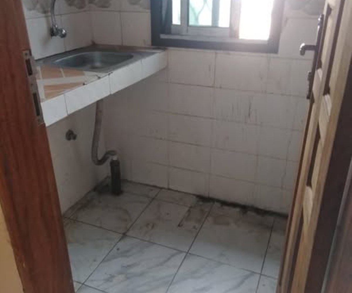 Grand Studio moderne à louer - Essomba, Yaoundé