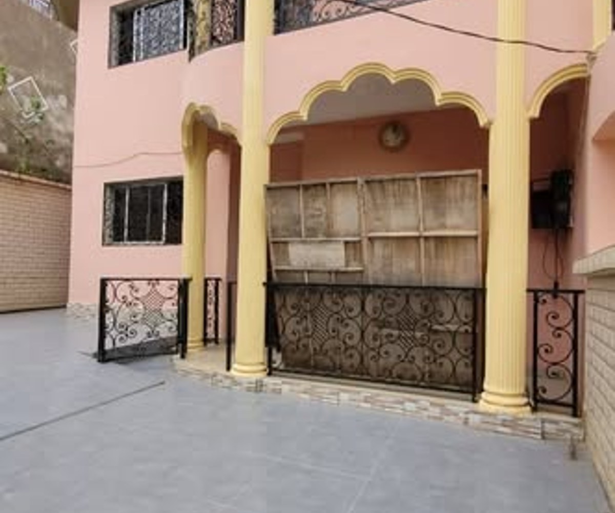 Duplex à louer à Biyem-Assi (Jouvence)