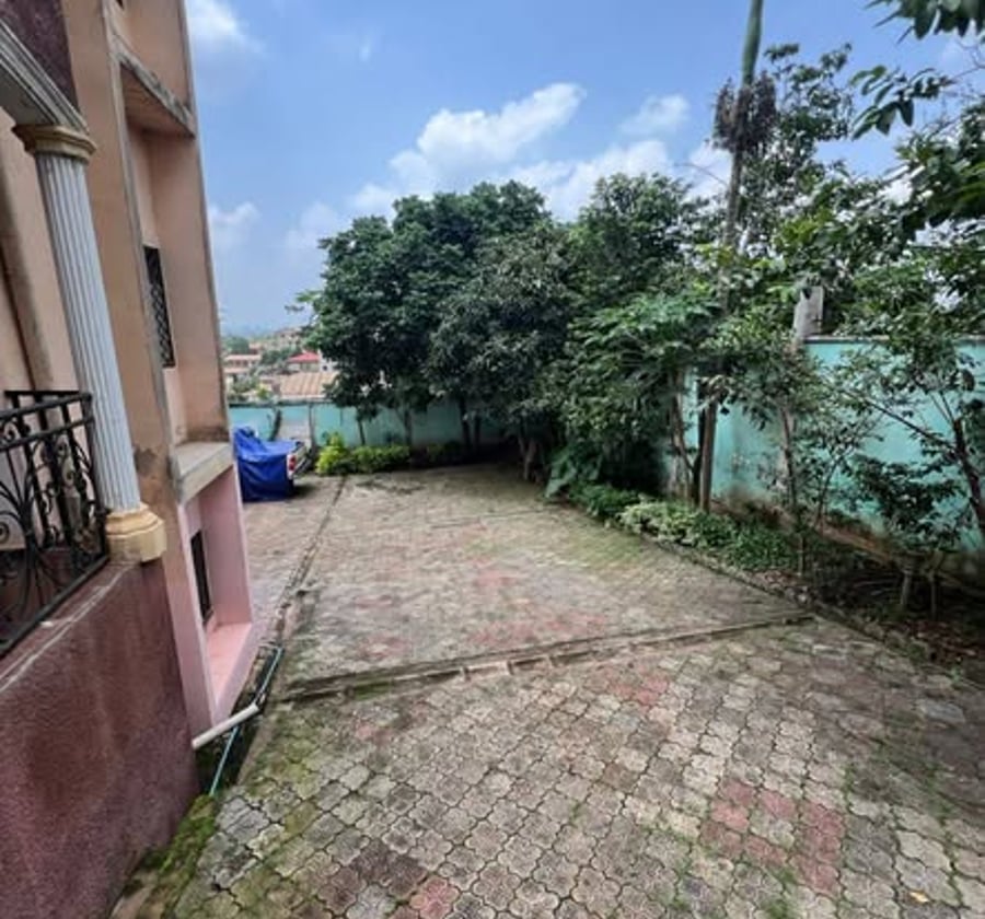 Studio à louer à Chapelle Ngousso - 80 000 FCFA