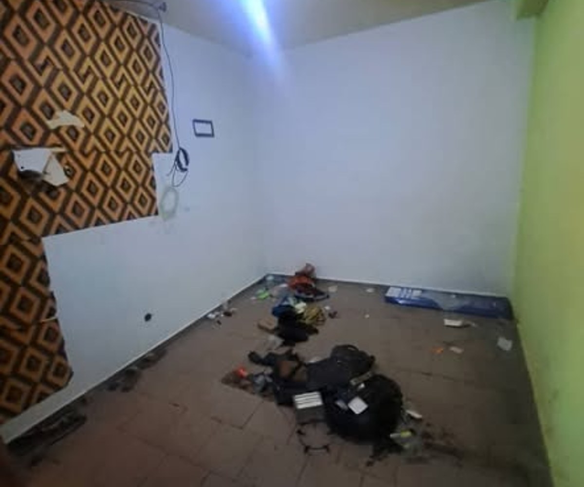 Chambre moderne à Odza