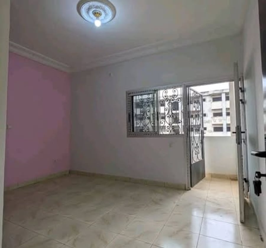 Grand appartement à louer - Odza, Yaoundé