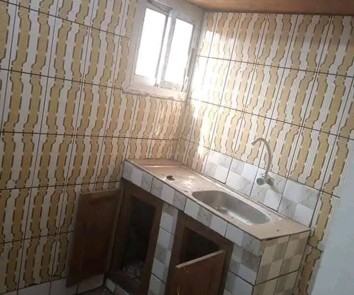 Studio moderne à louer à Nkolbisson – 50 000 XAF/mois