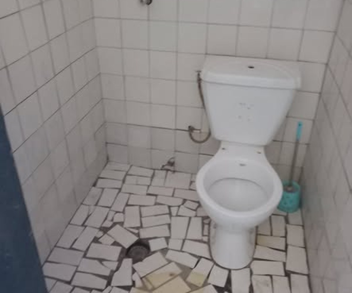 À louer grande chambre moderne avec véranda à PK8