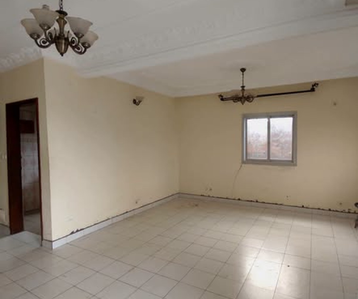 Vaste Appartement 2ch 1dch - Ekoumdoum