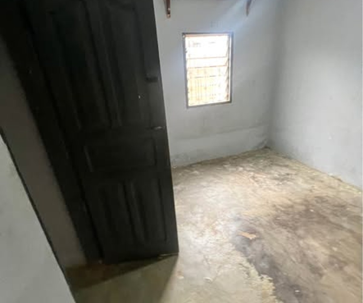 Studio individuel 4 pièces à Nsimeyong, Yaoundé - 45 000 XAF/mois