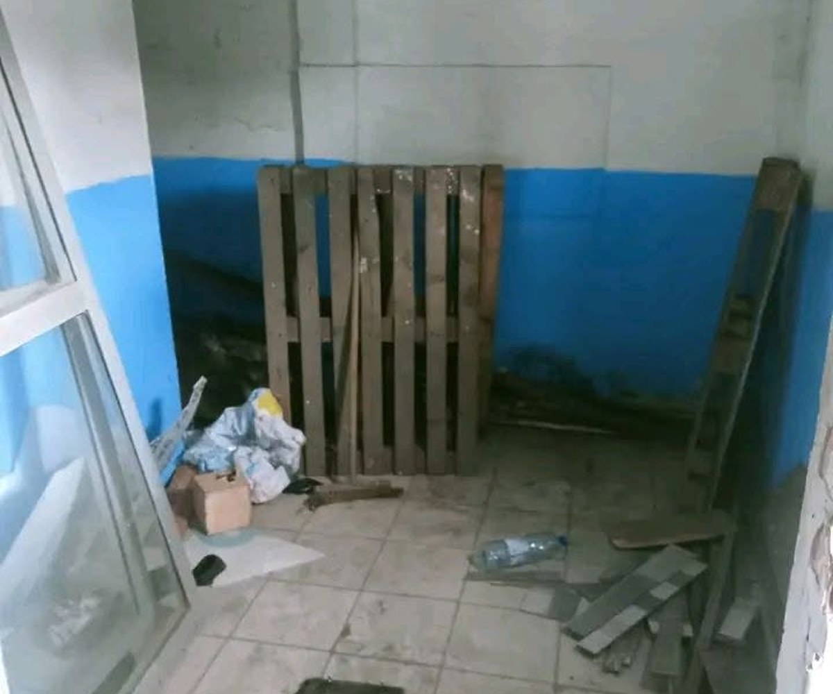 Grande boutique à louer - Deido, Douala