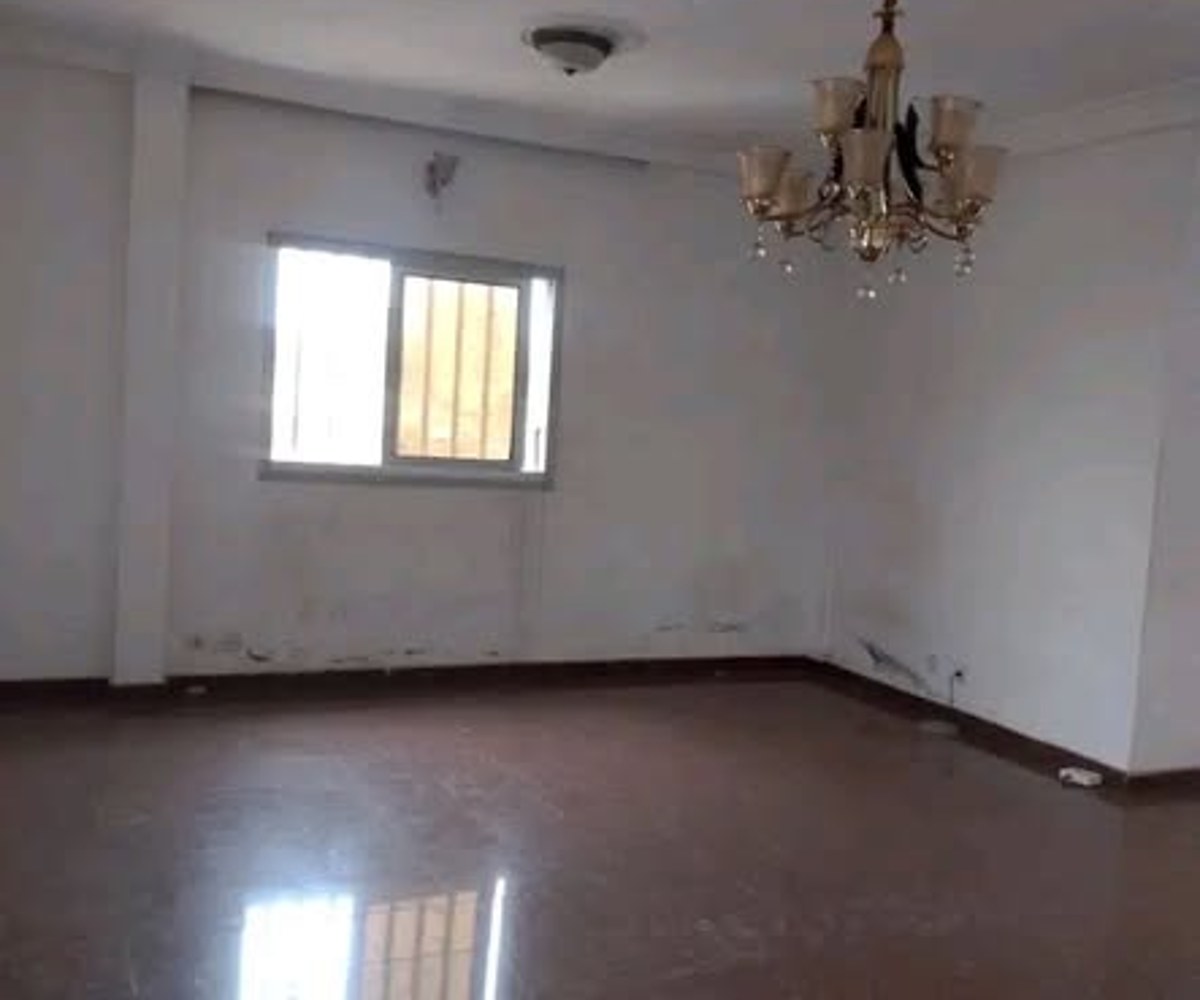 Appartement spacieux et staffé à Mvog-Ada