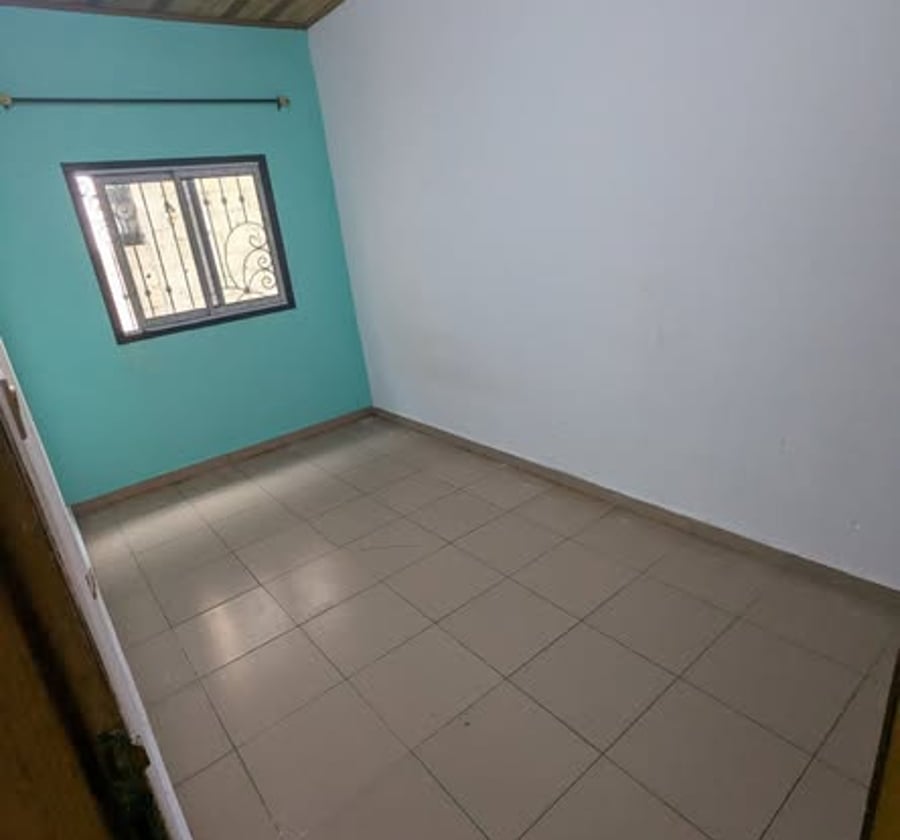 Appartement moderne à PK 10 – 2 chambres