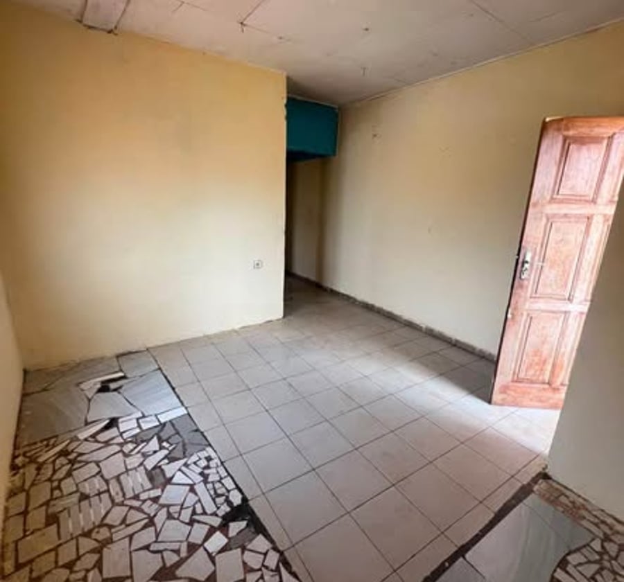 Studio moderne à louer à Mendong