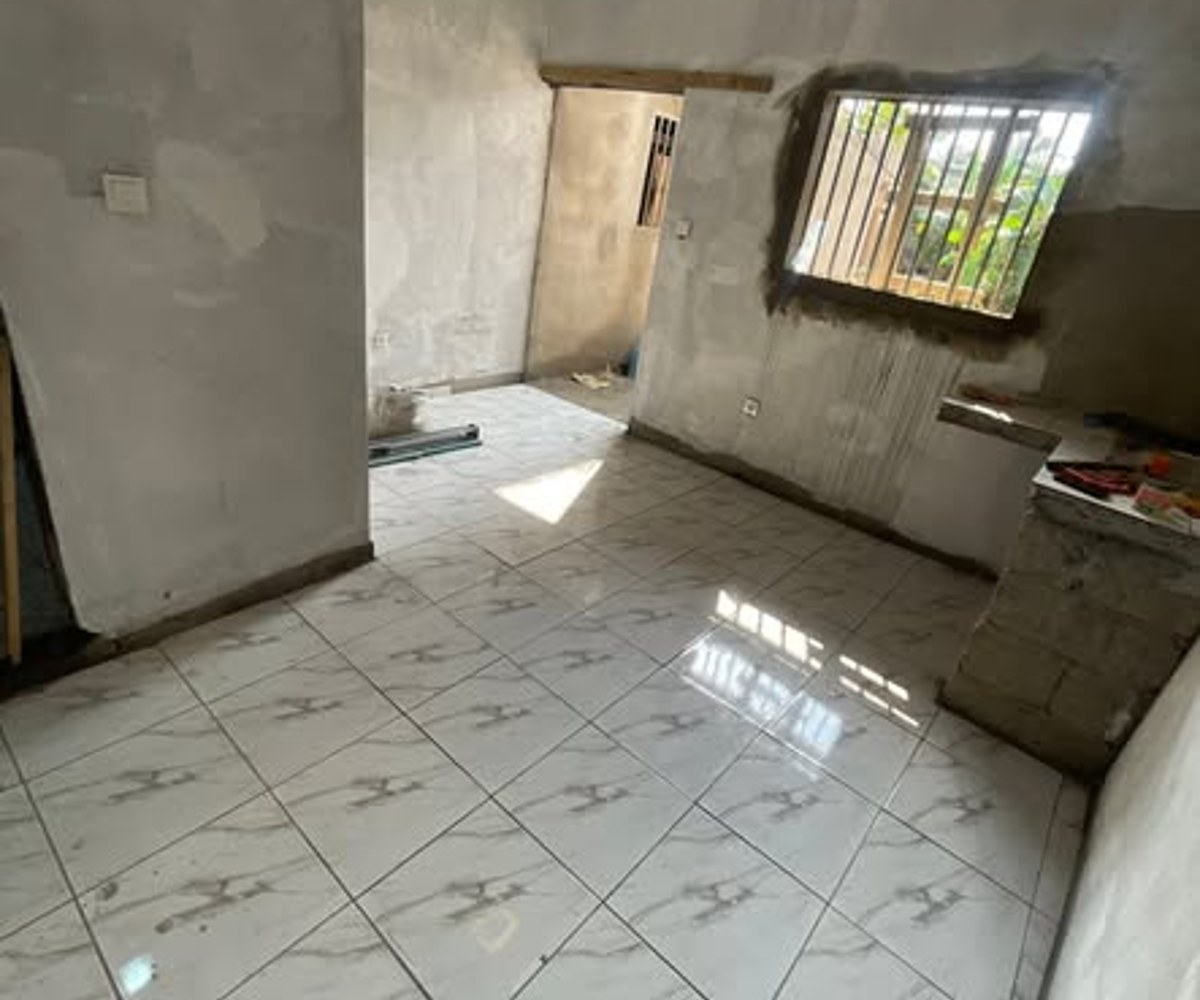 Vaste studio nouvellement construit à PK13
