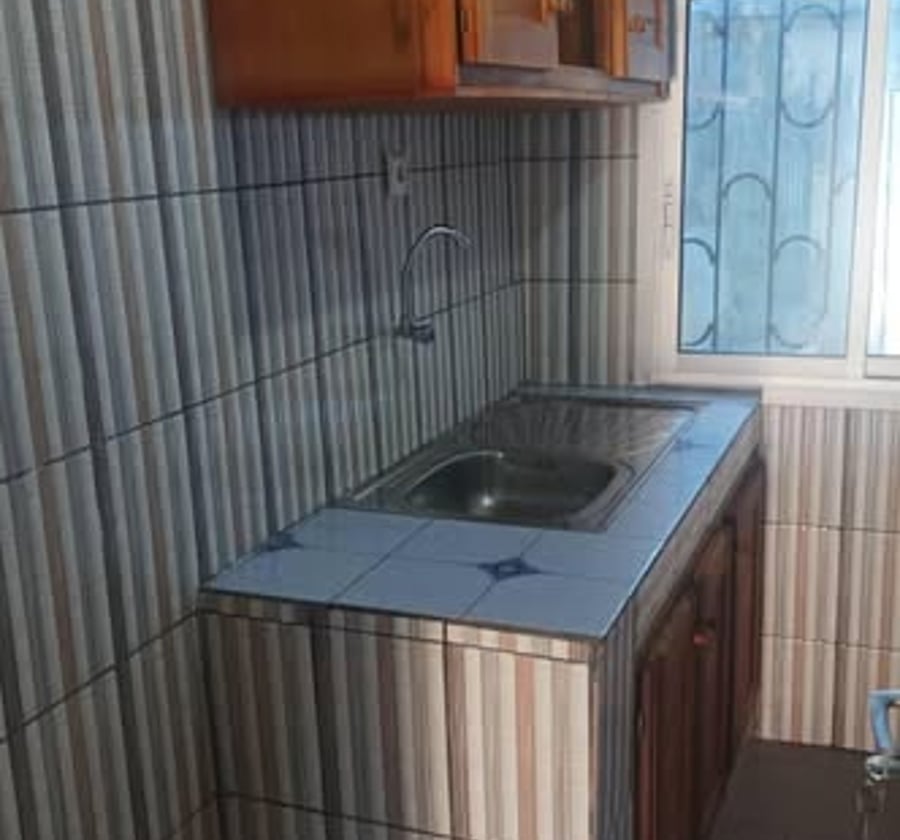 Studio moderne moyen standing à louer - Bonangang