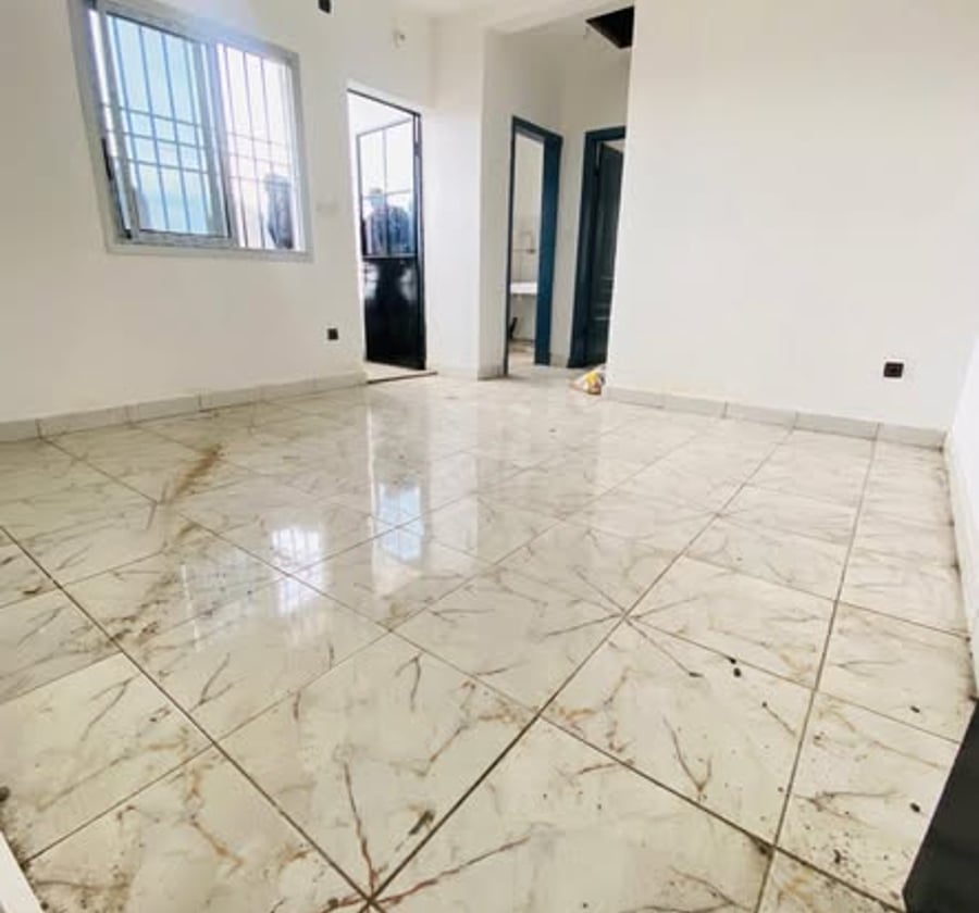 Studio moderne à louer – Bépanda Commissariat 7