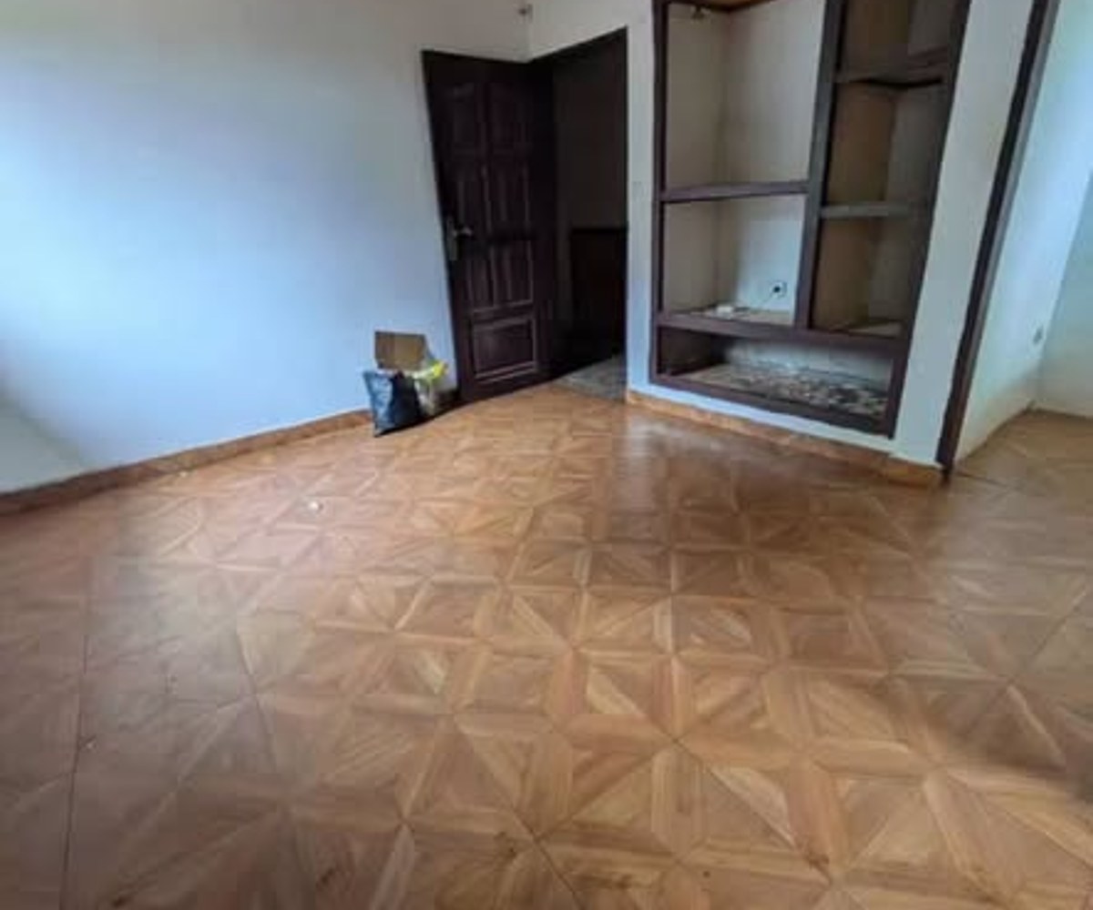 Chambre moderne 3 pièces à Odza Messamendongo