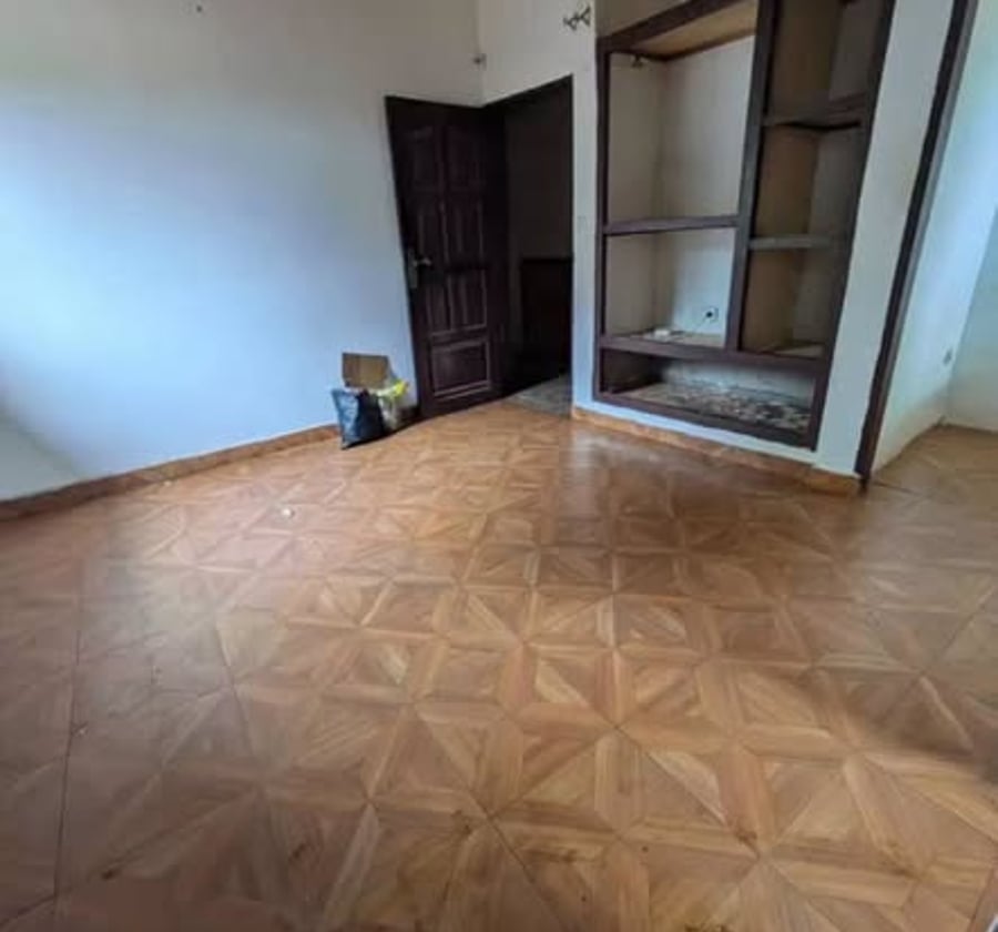 Chambre moderne 3 pièces à Odza Messamendongo